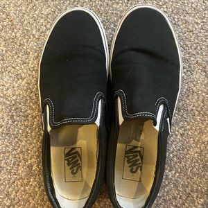 classic black slip on vans